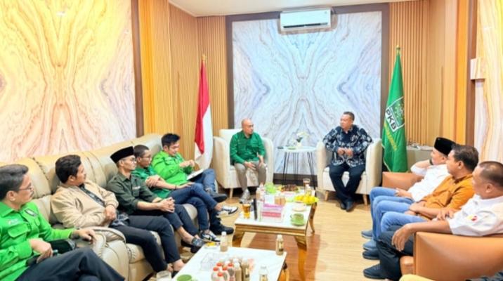 Komisi Pemilihan Umum Daerah (KPUD) dan Badan Pengawas Pemilu (Bawaslu) Kota Depok mengunjungi Kantor DPC Partai Kebangkitan Bangsa (PKB) Kota Depok, Kamis (25/6/2026).