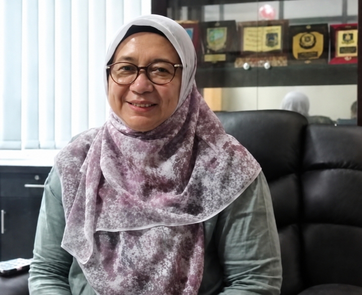 Kepala Dinas Lingkungan Hidup dan Kebersihan (DLHK) Kota Depok, Reni Siti Nuraeni, S.Si., M.Si.