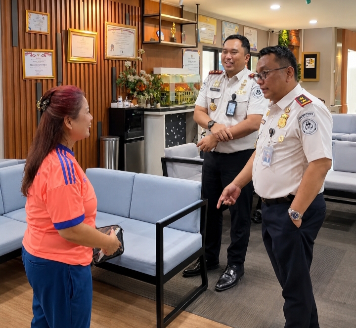 Kunjungan kerja Kepala Kantor Wilayah Direktorat Jenderal Imigrasi Jawa Barat, Syahrioma Delavino, ke Kantor Imigrasi Kelas I Non TPI Depok pada Selasa (7/7/2026) disambut positif oleh Kepala Kantor Imigrasi Kelas I Non TPI Depok, Irvan Tryansyah dan seluruh jajaran.
