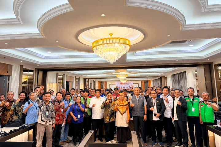 Anggota Komisi IX DPR RI Fraksi PKS, Achmad Ru'yat, dalam Focus Group Discussion (FGD) bertajuk Quo Vadis RUU Ketenagakerjaan yang diselenggarakan Fraksi PKS DPR RI di Gedung Nusantara I, Kompleks Parlemen, Senayan, Jakarta, Kamis (9/7).