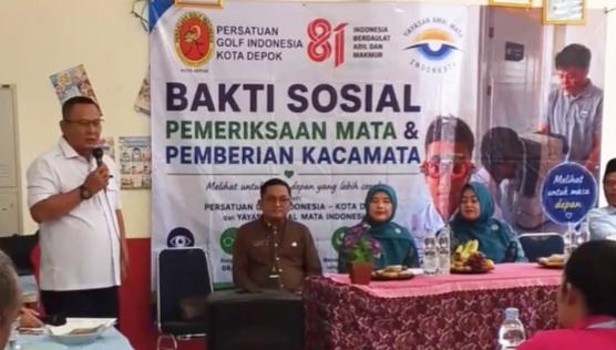 Ketua PGI Kota Depok, H. Hamzah, S.E., M.M. saat sambutan dalam rangkaian penutup bakti sosial pemeriksaan kesehatan mata dan pembagian kacamata gratis yang digelar PGI Kota Depok dalam rangka Golf Piala Wali Kota Depok Cup dan menyambut Hari Ulang Tahun (HUT) ke-81 Kemerdekaan Republik Indonesia di SDN Tapos 5, Kota Depok, Selasa (4/8/2026).