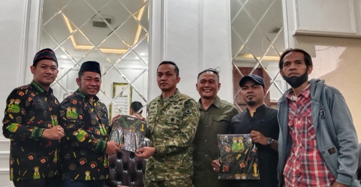 FBR Depok “Goyang” Markas Dandim Lewat Pesona Batik Betawi dan Misi UMKM