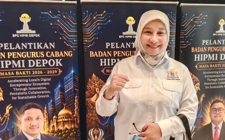 Ketua Kadin Kota Depok, dr. Karlina, MARS, saat diwawancarai usai pelantikan Kepengurusan baru Badan Pengurus Cabang Himpunan Pengusaha Muda Indonesia (BPC HIPMI) Kota Depok periode 2026–2029, di Margo City Hotel pada Sabtu (19/9/26).